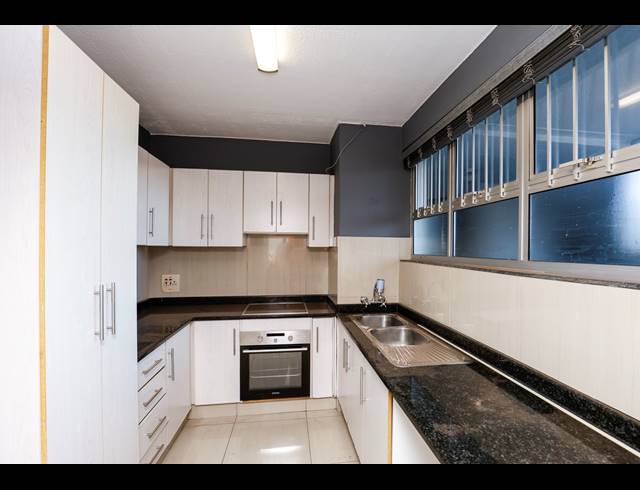 2 BEDROOM SECTIONAL TITLE FOR SALE IN ESSENWOOD